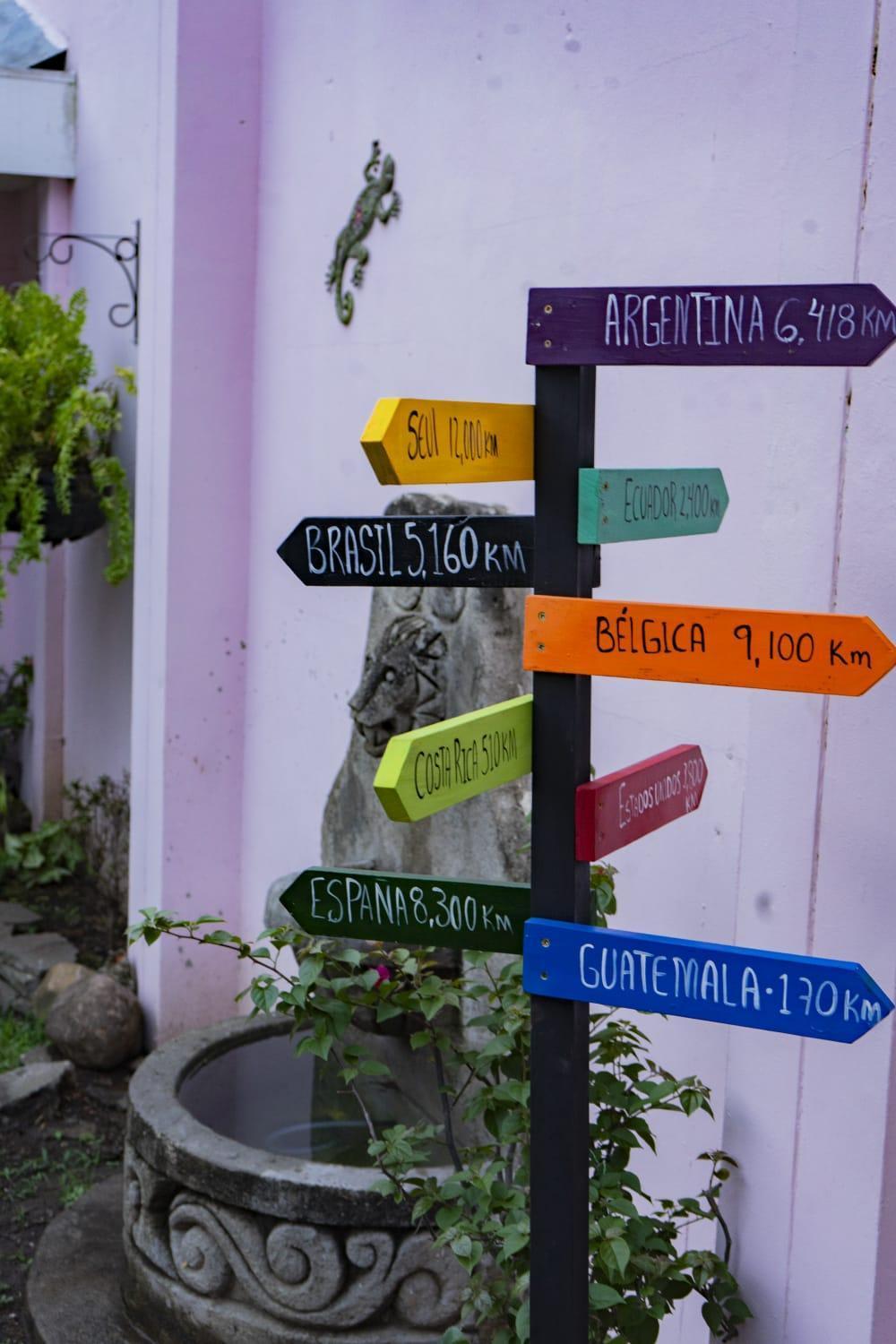 Hostal Casa Luna Santa Ana Zewnętrze zdjęcie