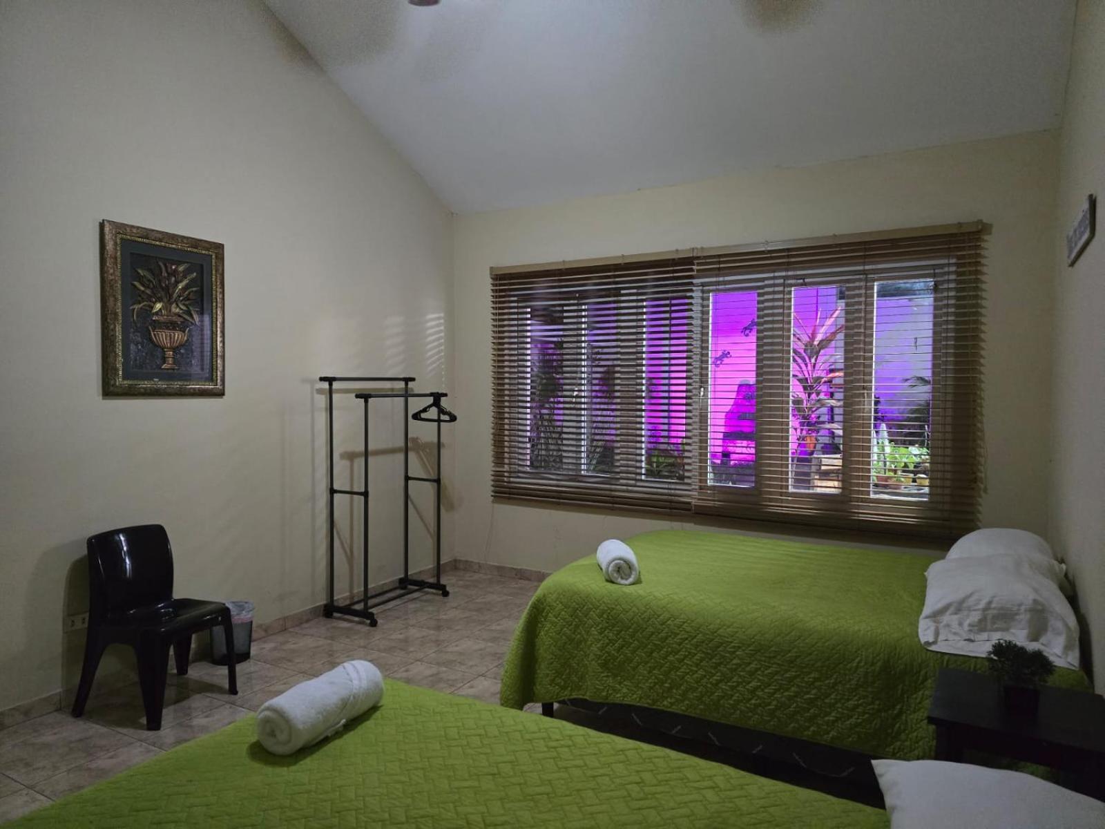 Hostal Casa Luna Santa Ana Zewnętrze zdjęcie